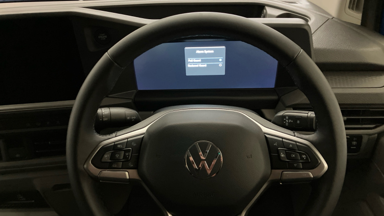 Volkswagen Transporter T32 Swb Electric 160kW 65kWh Commerce Pro Van Auto